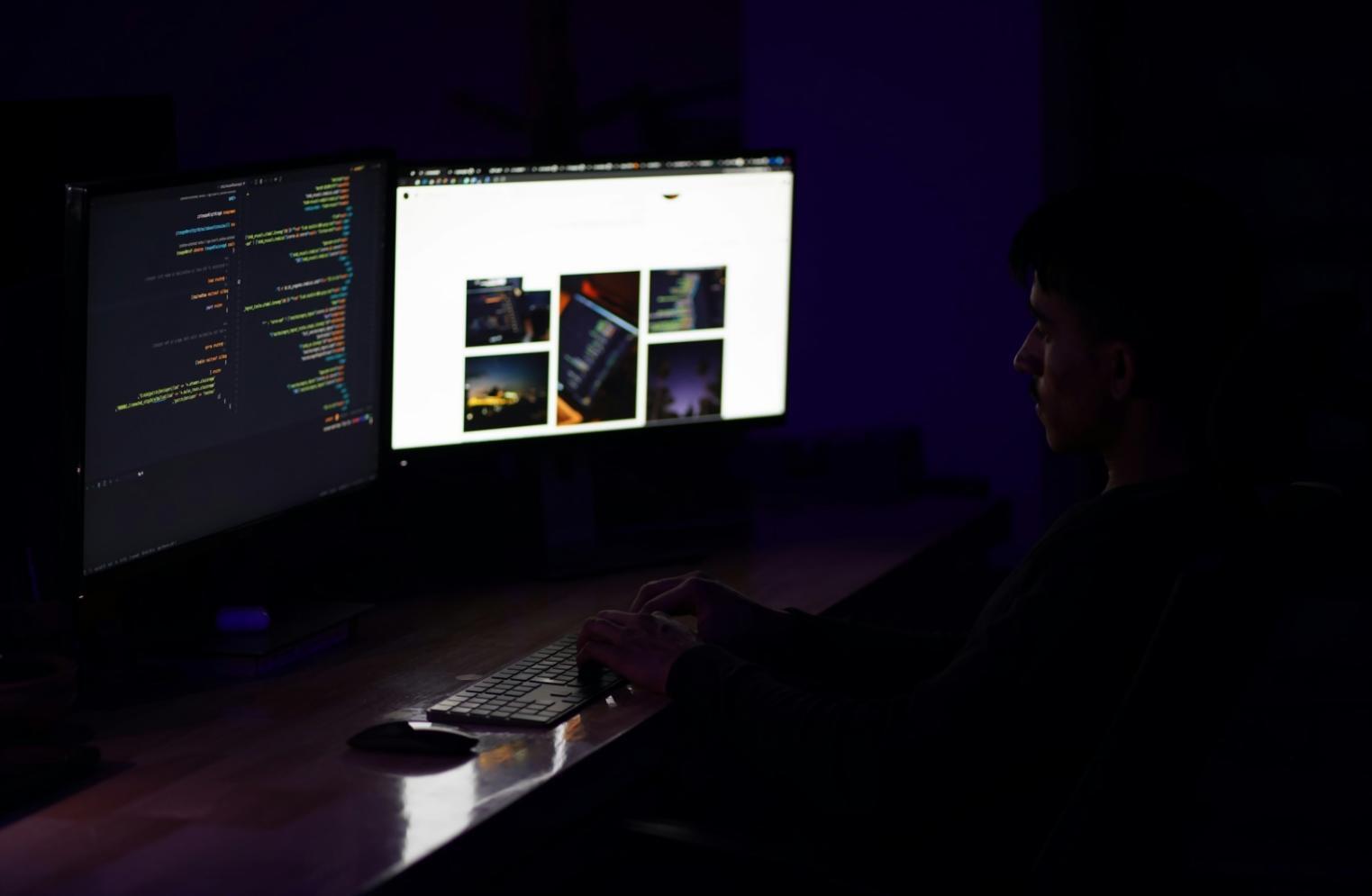 Screenshots of Desert Mysteries puzzle game showing gameplay mechanics